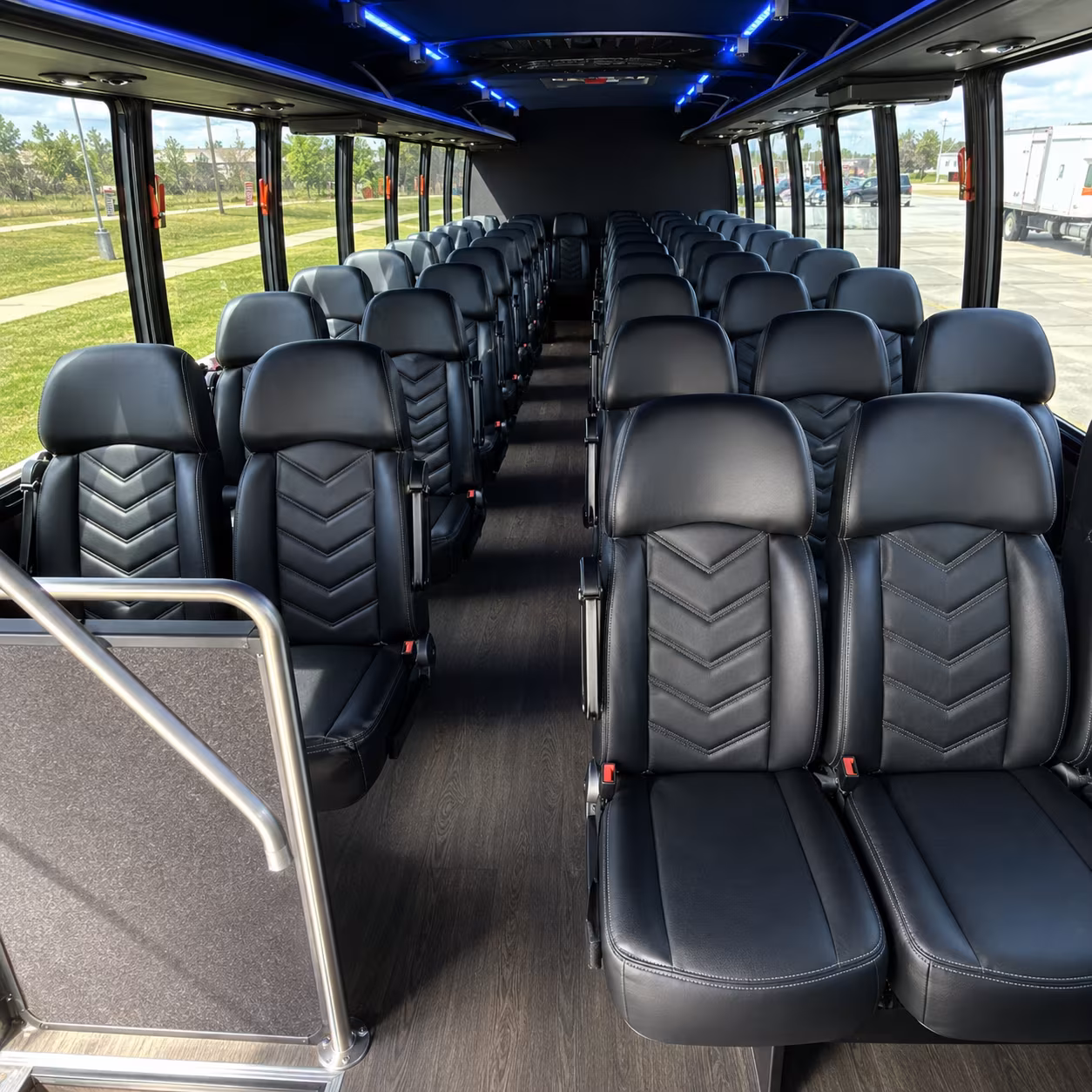 bachelor and bachelorette party bus rentals in columbus ohio
