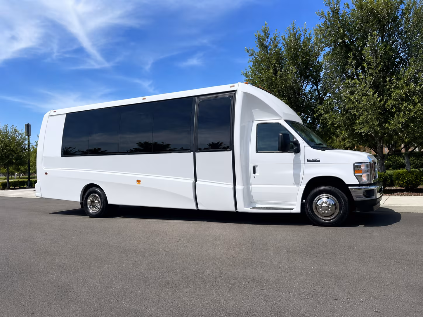 columbus corporate bus rentals for off site meetings and team retreats