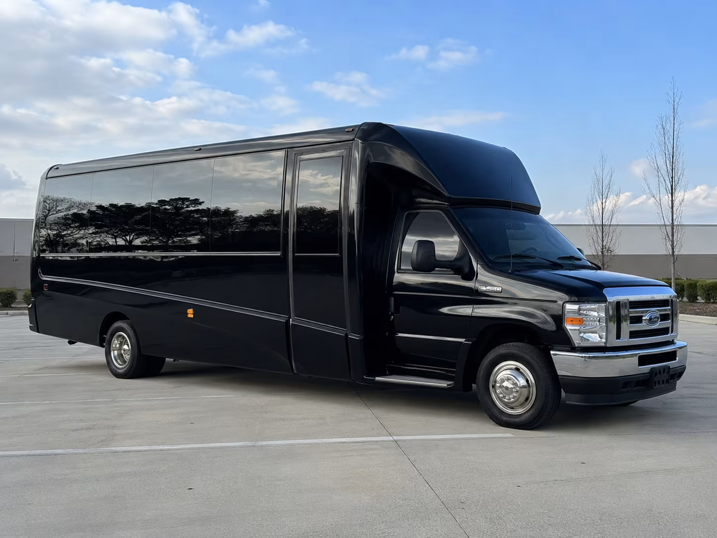 concert shuttle buses for groups staying near the columbus convention center