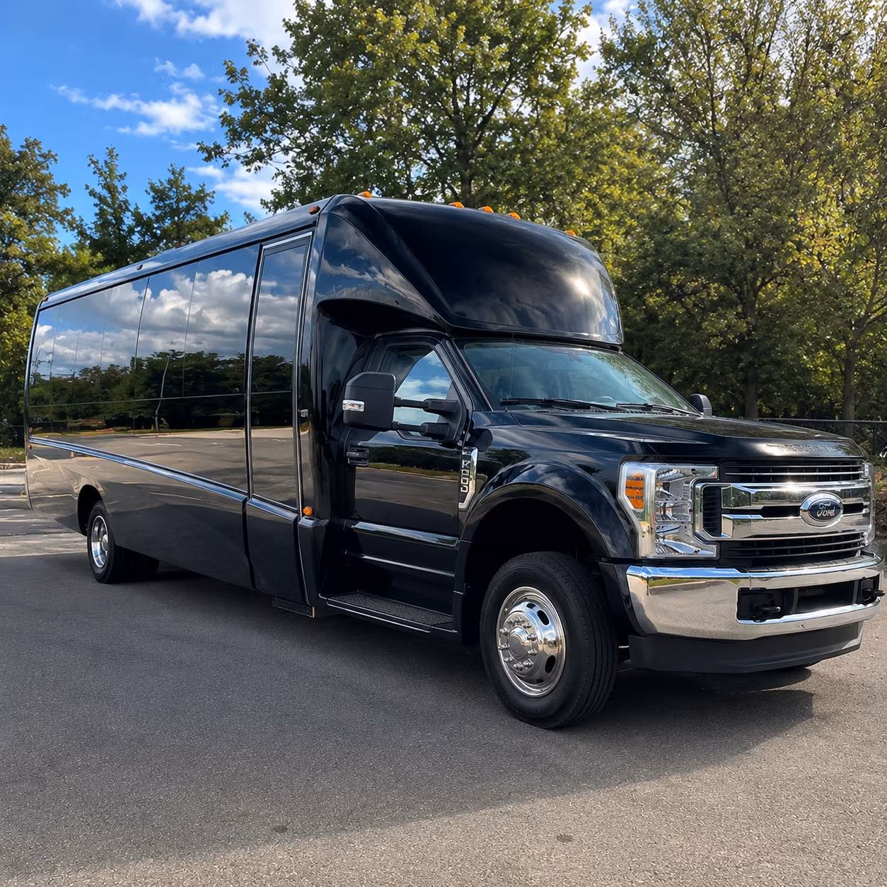 minibuses and charter buses for columbus clippers games at huntington park